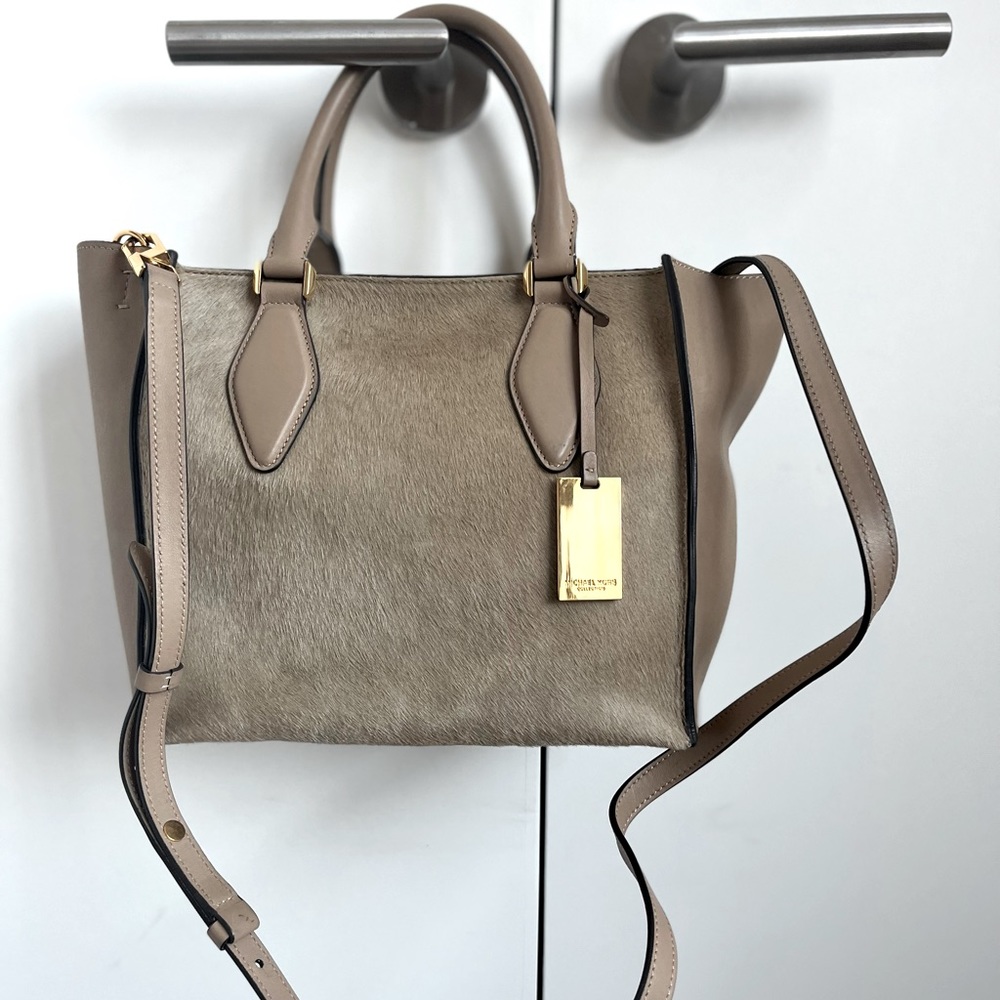 Beautiful Michael Kors Collection Haircalf Bag